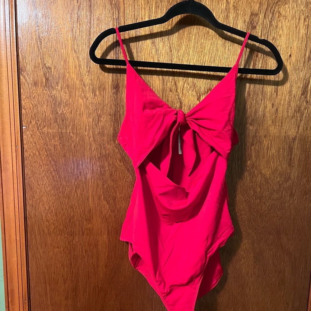 Aritzia Wilfred front tie bodysuit
